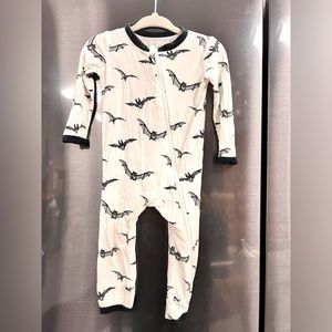 Kyte Baby Zippered Romper with Bats Size 6-12 months